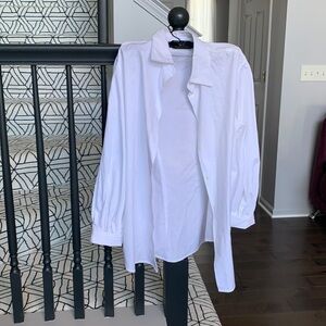 LAUREN Ralph Lauren cute blouse with fluffy sleeves.